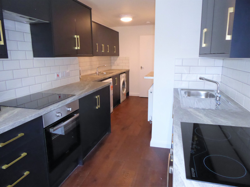 Single Room in Queens Park